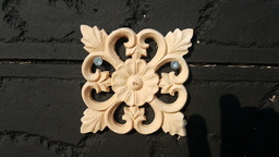 Дървен Орнамент за Декорация на Мебели