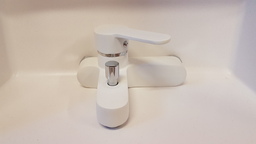 Смесител Душ за Баня модел P 101 Бял