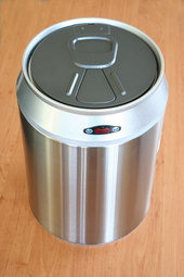 кош със сензор за отваряне на капак 