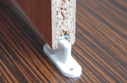 долен водач бял