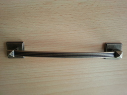 Мебелни дръжки модел D115