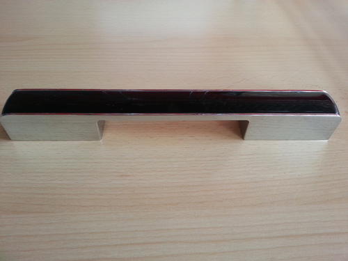 Мебелни дръжки модел CD3062