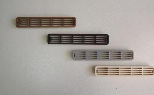 Пластмасова решетка 35х204mm.