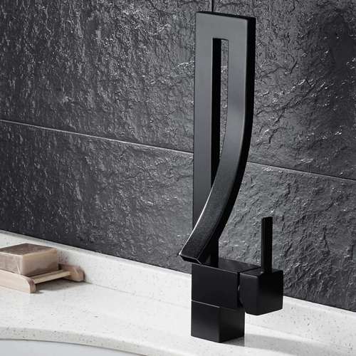 Смесител за Баня в Черен Мат тип Водопад