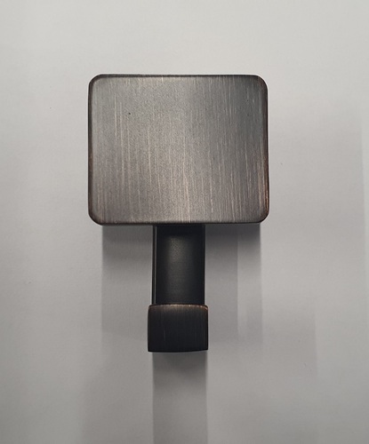 Мебелна Закачалка Черен Мат с Медни Нишки