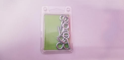 Кука затворена в блистер