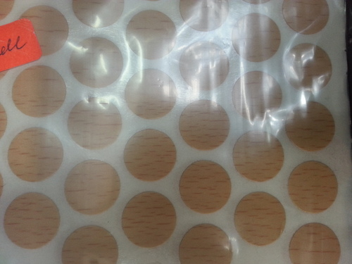 Самозалепваща тапа за покриване на винт