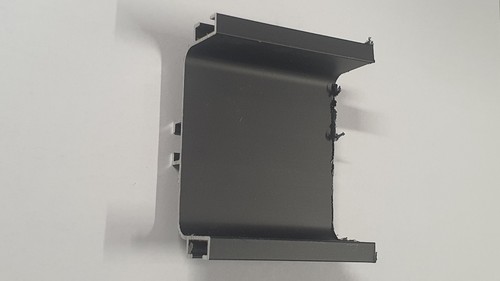 U - образен профил за долен ред без дръжка - Черен