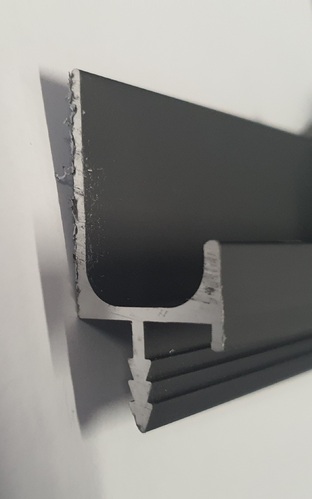 Кант Дръжка за Кухни в Черен Мат