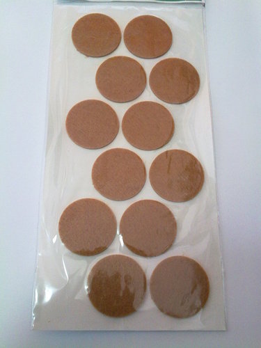 Залепваща мека подложка-лепенка за мебели модел Ф40 мм