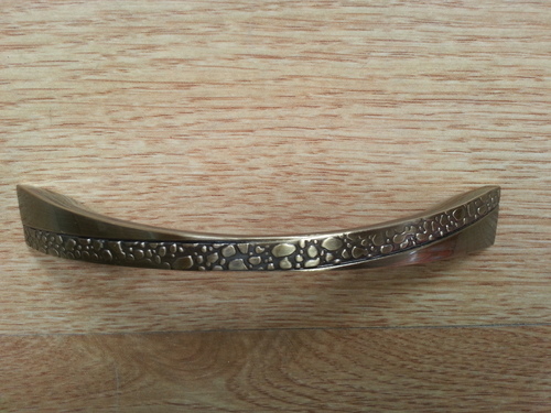 Мебелни дръжки модел DR57-0000-AB